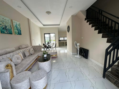 ផ្ទះលក់បន្ទាន់ ទំហំ 5.1m x 19m