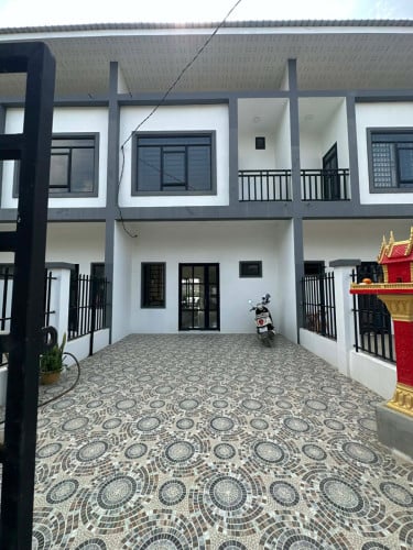 ផ្ទះលក់បន្ទាន់ ទំហំ 5.1m x 19m