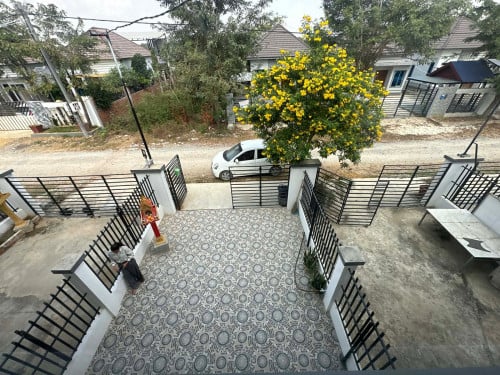 ផ្ទះលក់បន្ទាន់ ទំហំ 5.1m x 19m