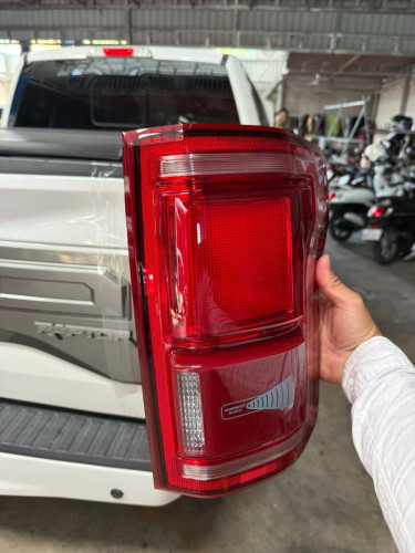 ស្តុបក្រោយ Ford F150
