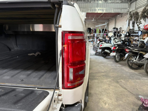 ស្តុបក្រោយ Ford F150