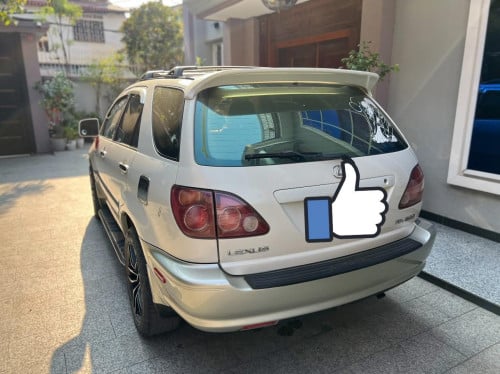 ស្អាត់ណាស់​ Lexus 00 ប៉ុង1