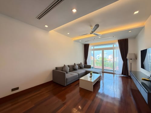 𝐅𝐨𝐫 𝐑𝐞𝐧𝐭: Spacious 2-Bedroom Apartment – BKK1