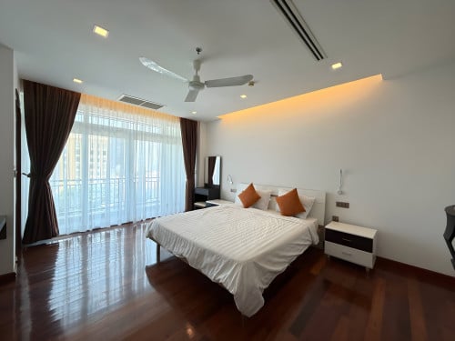 𝐅𝐨𝐫 𝐑𝐞𝐧𝐭: Spacious 2-Bedroom Apartment – BKK1