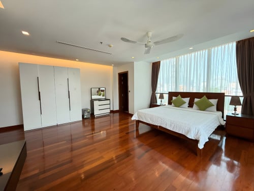 𝐅𝐨𝐫 𝐑𝐞𝐧𝐭: Spacious 2-Bedroom Apartment – BKK1