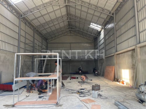 ឃ្លាំងសម្រាប់ជួលនៅសែនសុខ / Warehouse for Rent at Khan Sen Sok