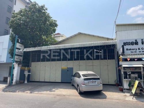 ឃ្លាំងជួលនៅខណ្ឌទួលគោក / Warehouse for Rent in Khan Toul Kork