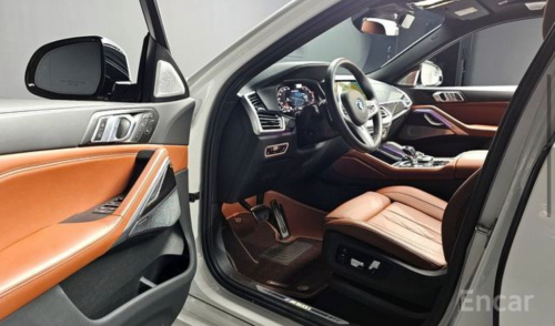 BMW X6 M50i 2023