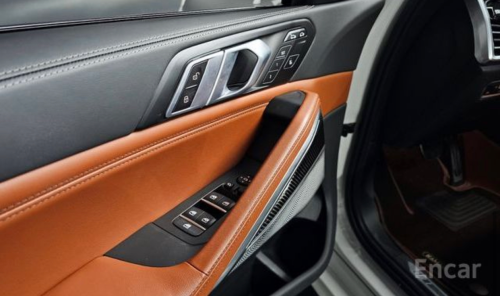 BMW X6 M50i 2023