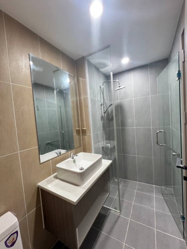 Condo deposit $1,999 can move in