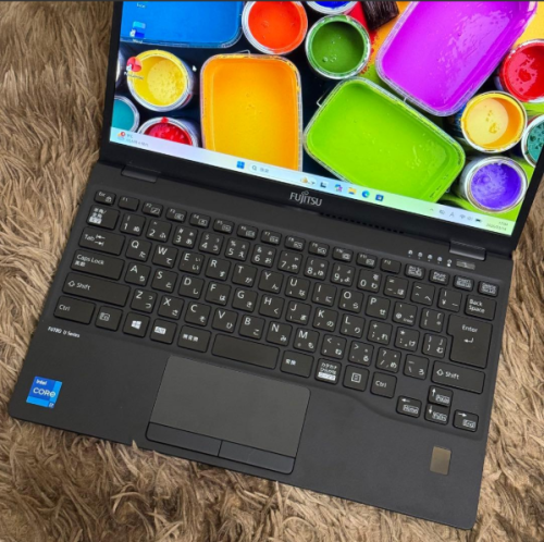 Fujitsu Core i7 (11Gen)