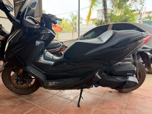 Honda forza 350cc 2025