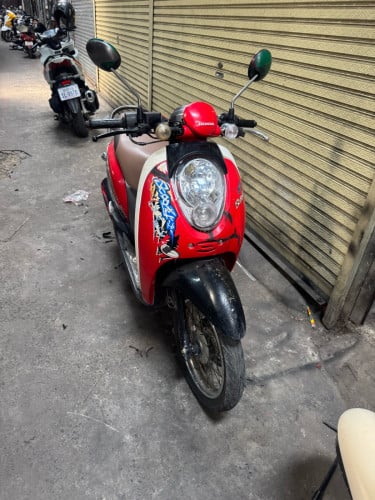 Honda scoopy.2012