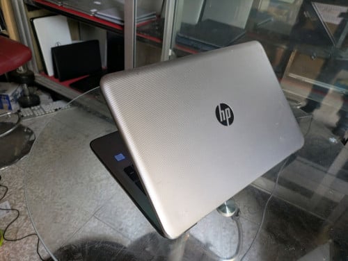 Hp notebook Core i5-7200u 2.5Ghz/ram8/SSD256/15.6inch
