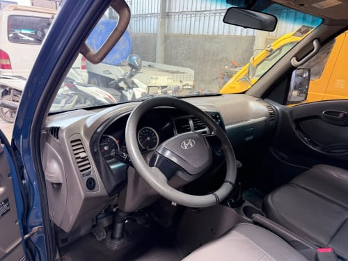 Hyundai 012 ក្រដាស់ពន្ធ
