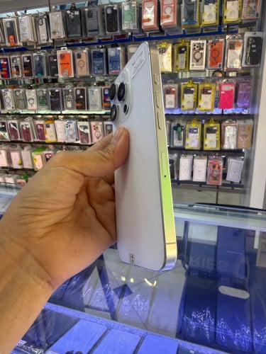 iPhone 16pro 256GB 789$