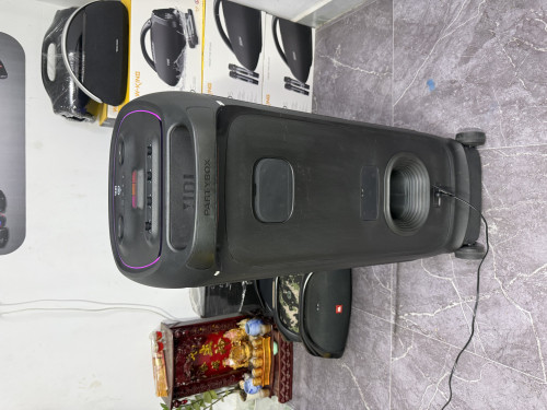 JBL Party box Ultimate នៅស្អាត98%និងម៉ៃN6 99%