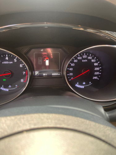 KIA Carnival 2018 full option ឡានខ្លាញ់គោ 8មុឺនគីឡូសុីន ថ្មីណាស់