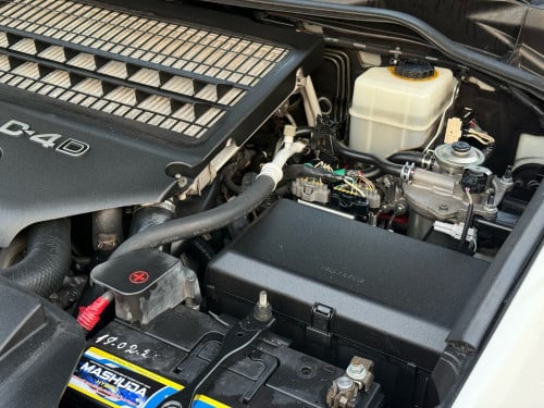 Land Cruiser GXR 2014 ម៉ាស៊ូត V8 ( អារ៉ាប់ )