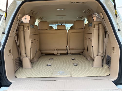 Land Cruiser GXR 2014 ម៉ាស៊ូត V8 ( អារ៉ាប់ )