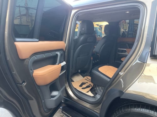 Land Rover Defender First Edition 110 Full Options 2020 • ឡានម្ចាស់ដើមទិញថ្មី ខ្លាញ់គោ