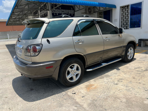 Lexus 01 ប៉ុង1 ឡានស្អាត