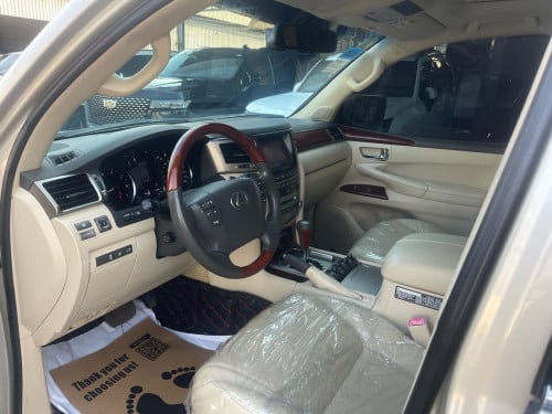 Lexus Lx 570 2013 Sport Full Arab ម្ចាស់ដើមទីមួយទិញថ្មីខ្លាញ់គោ • ធានាឡានមូល មិនមាន បុកប៉ះ