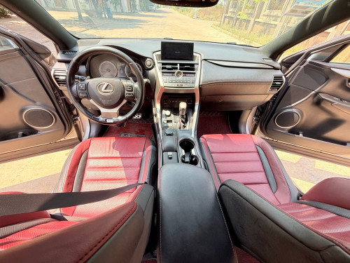 Lexus Nx200t 2016 F-Sport ប៉ុងមួយ 3បេតុង