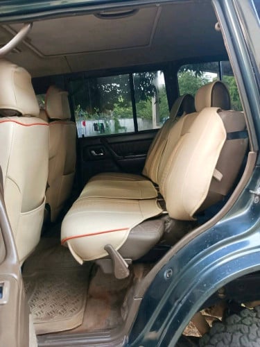 Mitsubishi Montero ឆ្នាំ95 ម៉ាស៊ីនម៉ាស៊ូត ឡានស្អាតសាច់ដែកខ្ចី មានពន្ធ លក់ធូៗ 3700 $ ចរចាបានតិចតួច