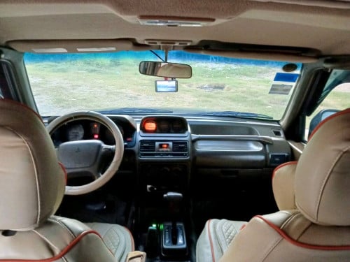 Mitsubishi Montero ឆ្នាំ95 ម៉ាស៊ីនម៉ាស៊ូត ឡានស្អាតសាច់ដែកខ្ចី មានពន្ធ លក់ធូៗ 3700 $ ចរចាបានតិចតួច