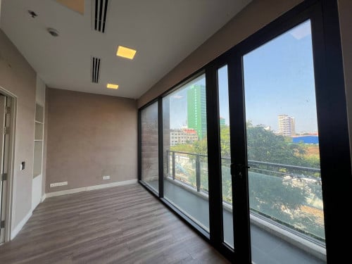 Office Space for Lease at Doun Penh (OF-162) ការិយាល័យសម្រាប់ជួល នៅដូនពេញជិតផ្សារធំថ្មី