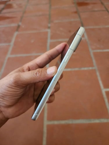 Pixel 7 8g/128g (វៃដូរបាន)👉$195