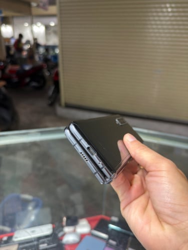 Samsung Fold 1 Korea Ram12GB HD512GB Phone Condition 90% , បែកថាច់ , ម៉ាស៊ីនហ្ស៊ីន