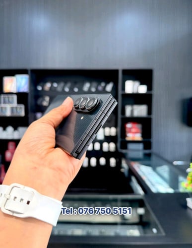 Samsung Z Trifold 512gb CH