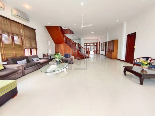 Spacious Villa 5 Bedrooms for RENT along to MEKONG River_Chroy Chongva