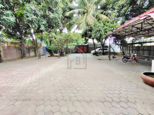 Spacious Villa 5 Bedrooms for RENT along to MEKONG River_Chroy Chongva