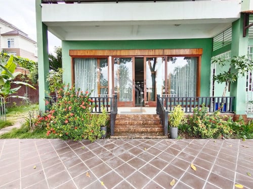 Spacious Villa 5 Bedrooms for RENT along to MEKONG River_Chroy Chongva