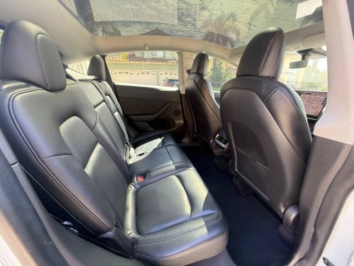 Tesla Model Y Long Range Dual Motor P2 Year2021​ ធានា​ឡាន​ស្អាត​ ទឹក​ថ្នាំ​សុីន​មួយ​ជុំ​