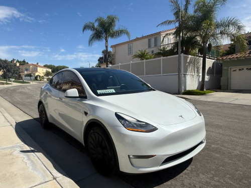 Tesla Model Y Long Range Dual Motor P2 Year2021​ ធានា​ឡាន​ស្អាត​ ទឹក​ថ្នាំ​សុីន​មួយ​ជុំ​