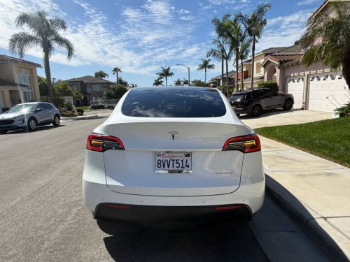 Tesla Model Y Long Range Dual Motor P2 Year2021​ ធានា​ឡាន​ស្អាត​ ទឹក​ថ្នាំ​សុីន​មួយ​ជុំ​