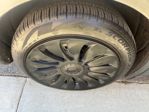 Tesla Model Y Long Range Dual Motor P2 Year2021​ ធានា​ឡាន​ស្អាត​ ទឹក​ថ្នាំ​សុីន​មួយ​ជុំ​