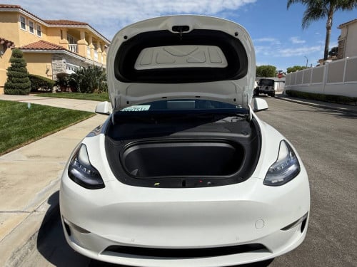 Tesla Model Y Long Range Dual Motor P2 Year2021​ ធានា​ឡាន​ស្អាត​ ទឹក​ថ្នាំ​សុីន​មួយ​ជុំ​
