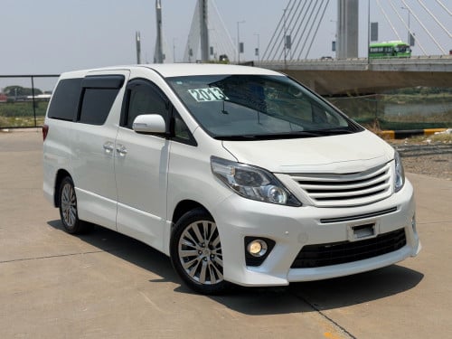 Toyota Alphard 2013 Auto3 ( ក្រដាសពន្ធថ្មី )