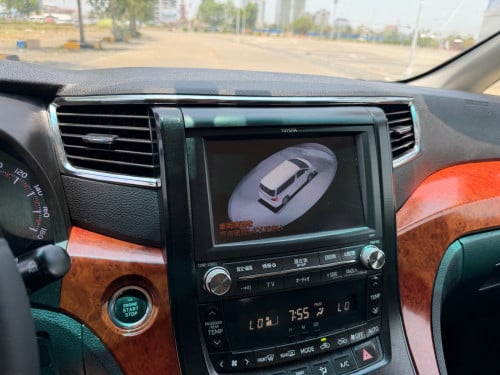 Toyota Alphard 2013 Auto3 ( ក្រដាសពន្ធថ្មី )