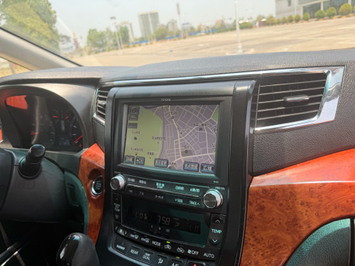 Toyota Alphard 2013 Auto3 ( ក្រដាសពន្ធថ្មី )