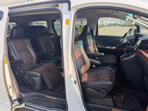 Toyota Alphard 2013 Auto3 ( កែកញ្ច្រែងឆ្វេងហ្សុីន )