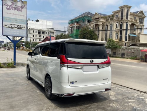 TOYOTA ALPHARD UP LEXUS LM 300h