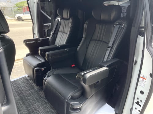 TOYOTA ALPHARD UP LEXUS LM 300h