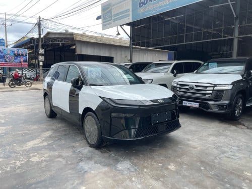Toyota BZ3X MAX 610 km Full options 2025 Productions
