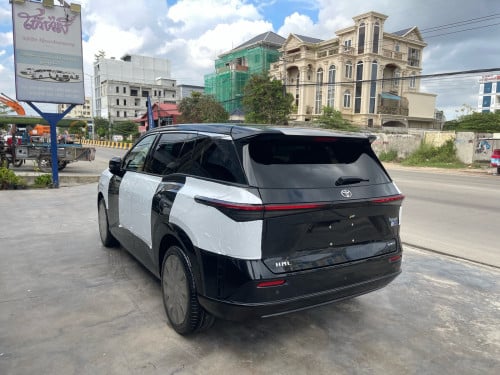 Toyota BZ3X MAX 610 km Full options 2025 Productions